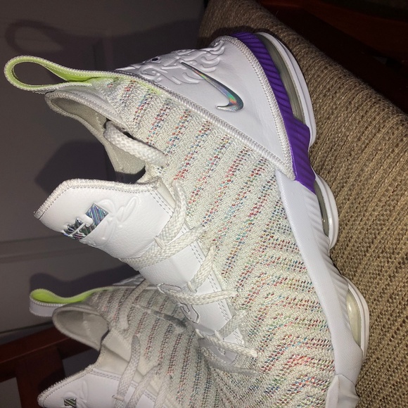 lebron 16 buzz lightyear shirt